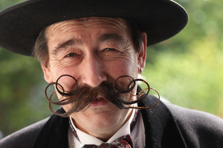 beard和mustache区别图片