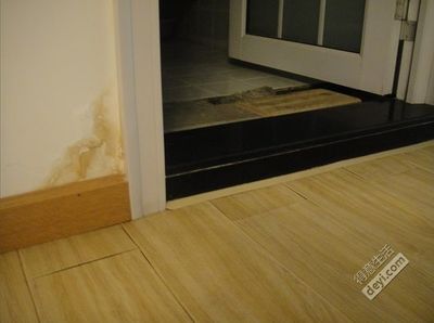 白地板黄了怎么处理方法