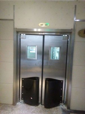 饭店厨房门宽