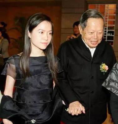 翁帆 怀孕