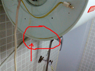 厨房热水器进水管接法
