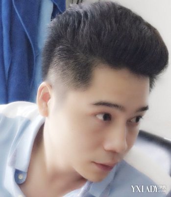 适合男生脸大的发型