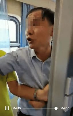 女人梦见自己被别人打