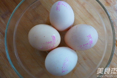 蒸实蛋十个鸡蛋多少水