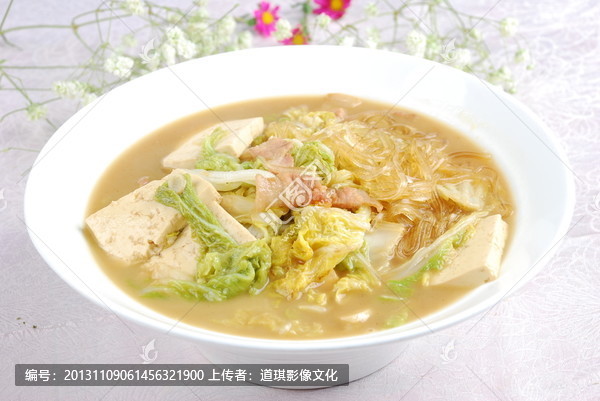 大白菜炖干豆腐五花肉