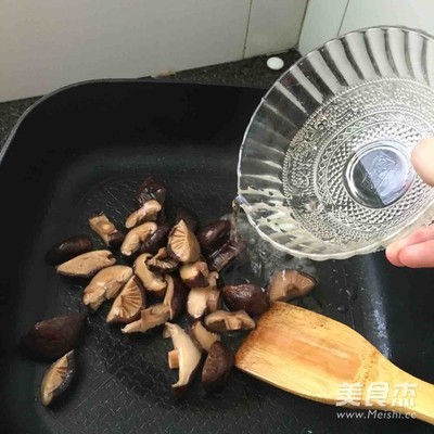 盐水煮香菇的作用与功效