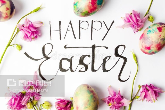 手写的快乐复活节卡片和彩色彩蛋handwritten happy easter card with colorful eggs