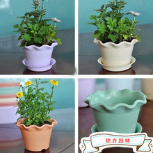 树脂花盆和塑料花盆哪个好