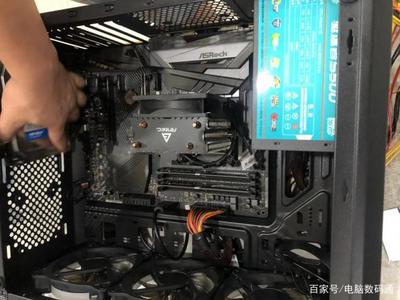 电脑主机出城