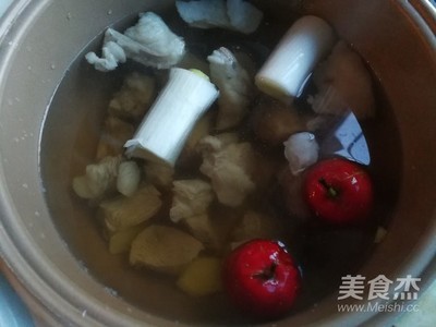 厨房有膻味怎样去除