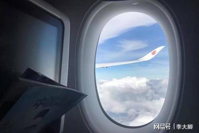 飞机玻璃是什么材质