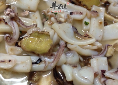 坐月子可以吃墨鱼吗