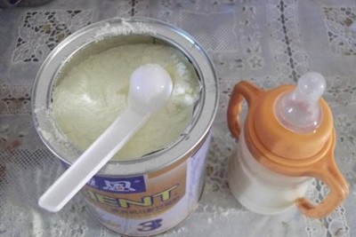巧用过期奶粉发面