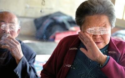老人死后老伴继承全部遗产吗