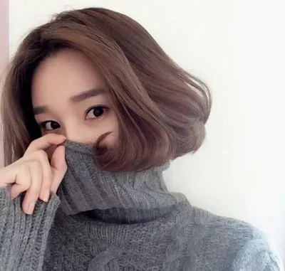 齐下巴内包发型，简约时尚不落伍