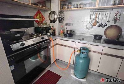 厨房通天然气怎么弄