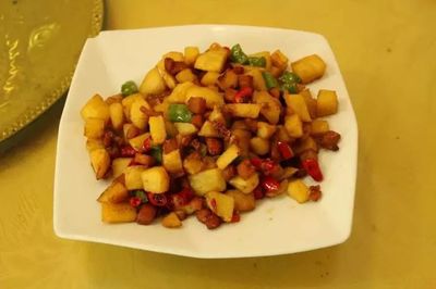 脆哨土豆丁的制作方法