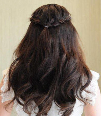 辫子发型女中长发