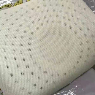 几个月可以用枕头