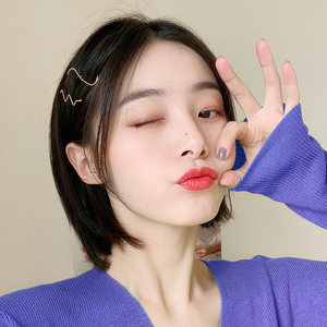 短发如何夹发夹