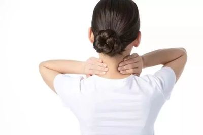 背部痉挛是怎么回事
