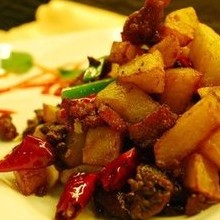 脆哨土豆丁的制作方法