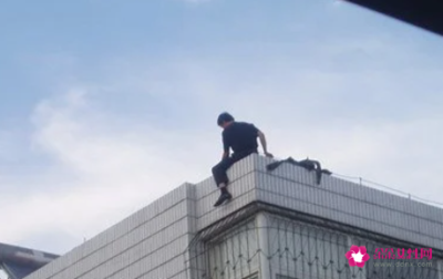 做梦梦见有人跳楼死了