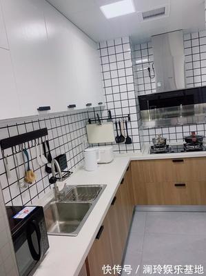 有洗厨房墙上的工具