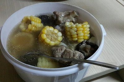 冬瓜香菇土豆排骨汤的做法