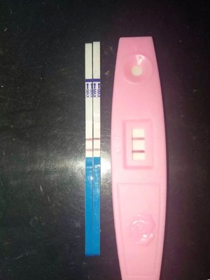 怀孕双杠图片