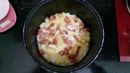 电饭锅土豆饭简单做法