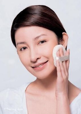 化妆粉扑怎么用