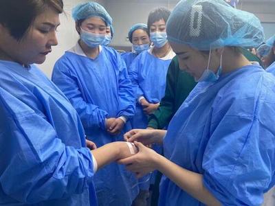附近有没有美容学校