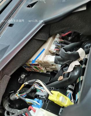 冰箱保险丝在什么位置