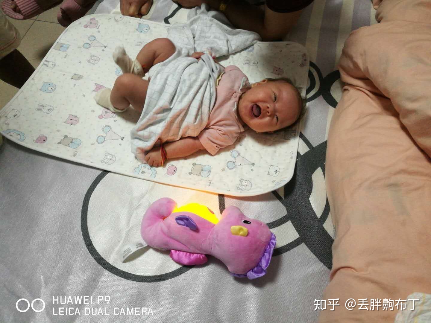 婴儿两个月会认人吗