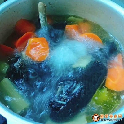 乌鸡炖土豆的做法