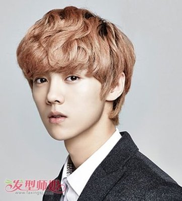 男生倒三角脸型适合什么发型