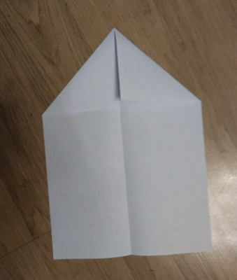纸飞机留空时间最长的折法