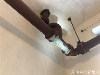 楼房的厨房和卫生间下水道