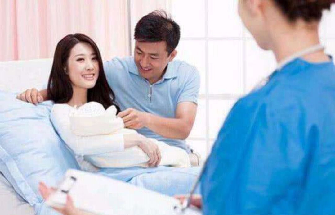 坐月子图片