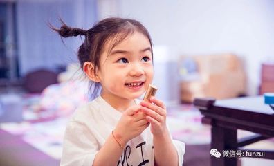 电脑壁纸甜馨