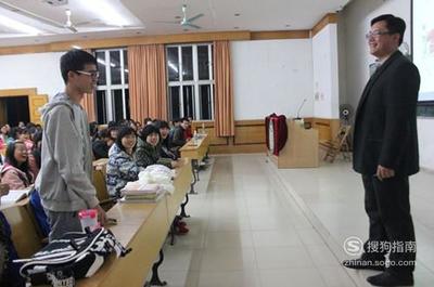 大学怎么进入学生会