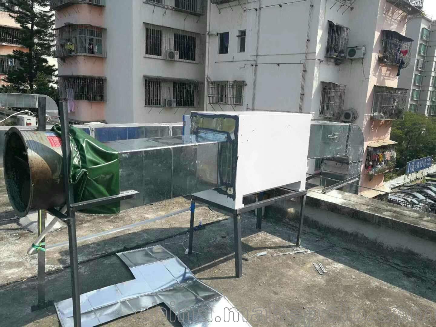 厨房排油烟风机安装