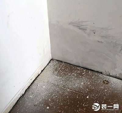 下雨厨房墙角渗水