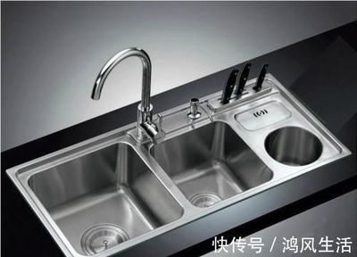 厨房水到处都是
