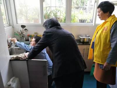 厨房间下水管不通怎么办呀