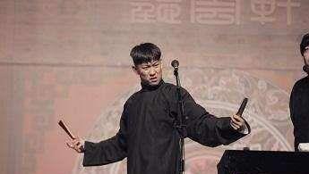 夸张一个人名声远大怎么说