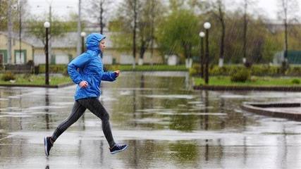 下雨房间潮湿怎么办