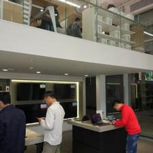 小米13店里多少钱 小米手环店