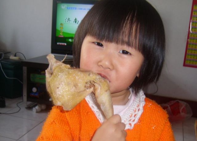 小孩舌头发白是怎么回事